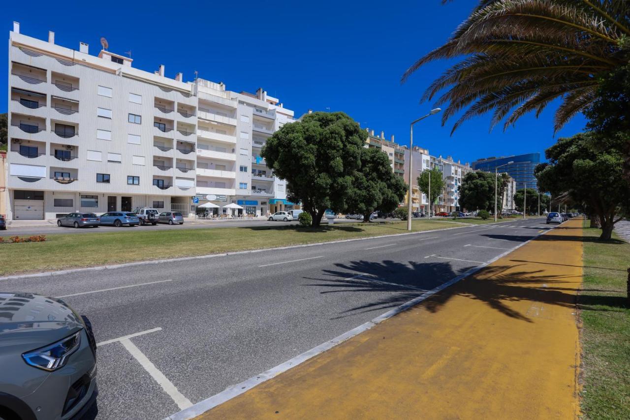 Brasil Avenue By Rent4All Figueira da Foz Exterior photo